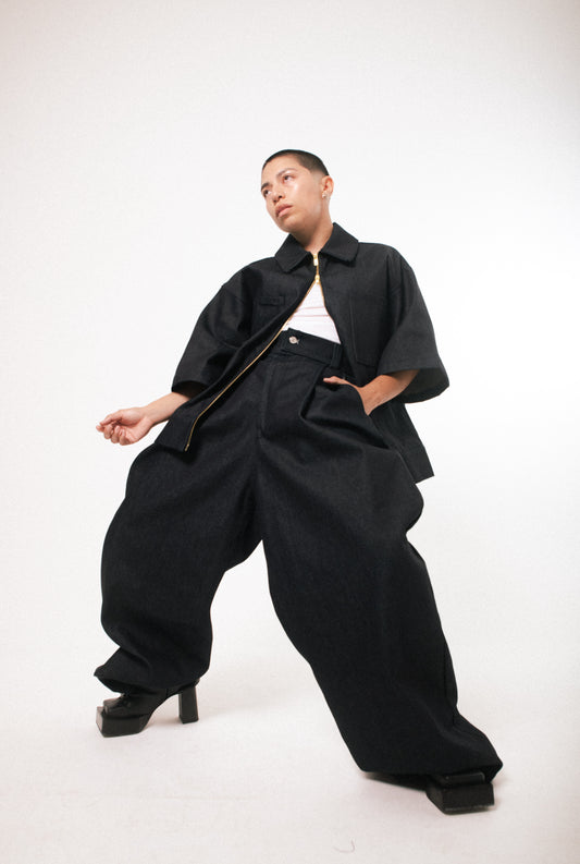DENIM PLEATED PANTS